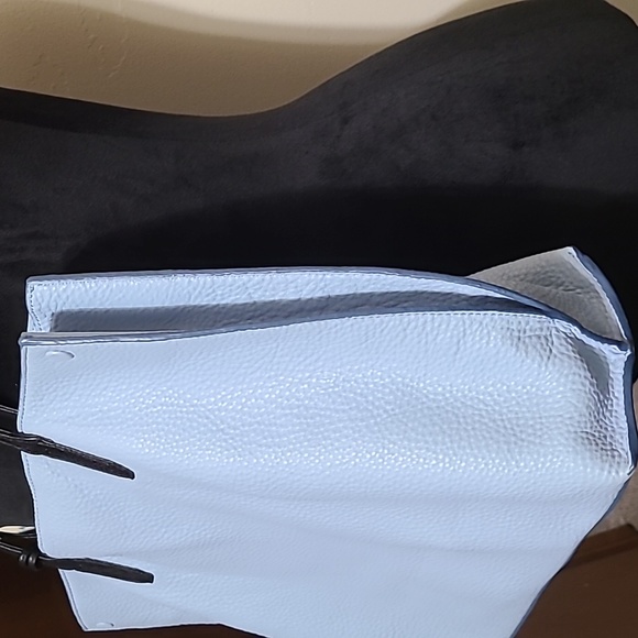 Etienne Aigner Baby Blue Leather Tote/Shoulder Bag - Picture 3 of 13